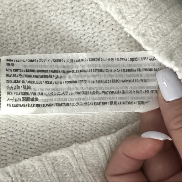 Hollister Knit Sweater - Picture 5 of 5